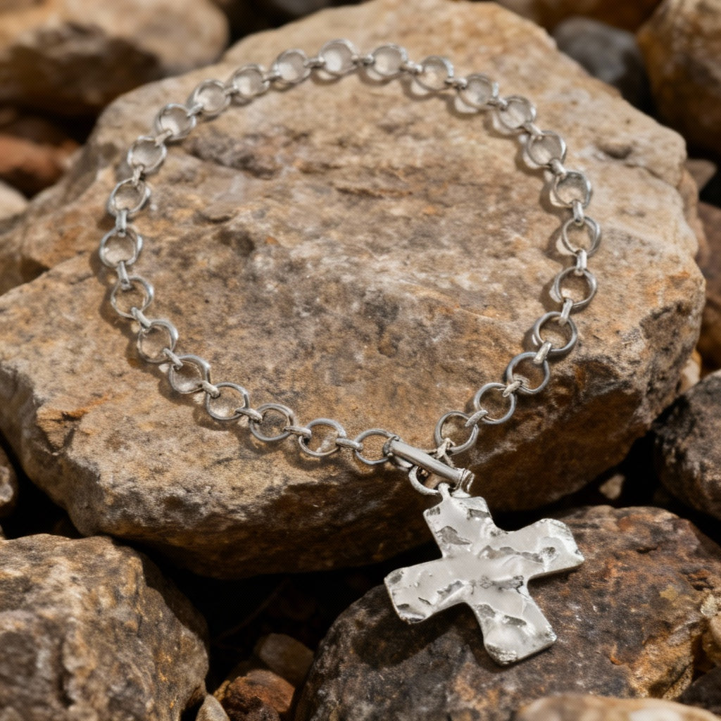 Chunky Hammered Cross Pendant Necklace – Women’s Vintage Chain Jewellery